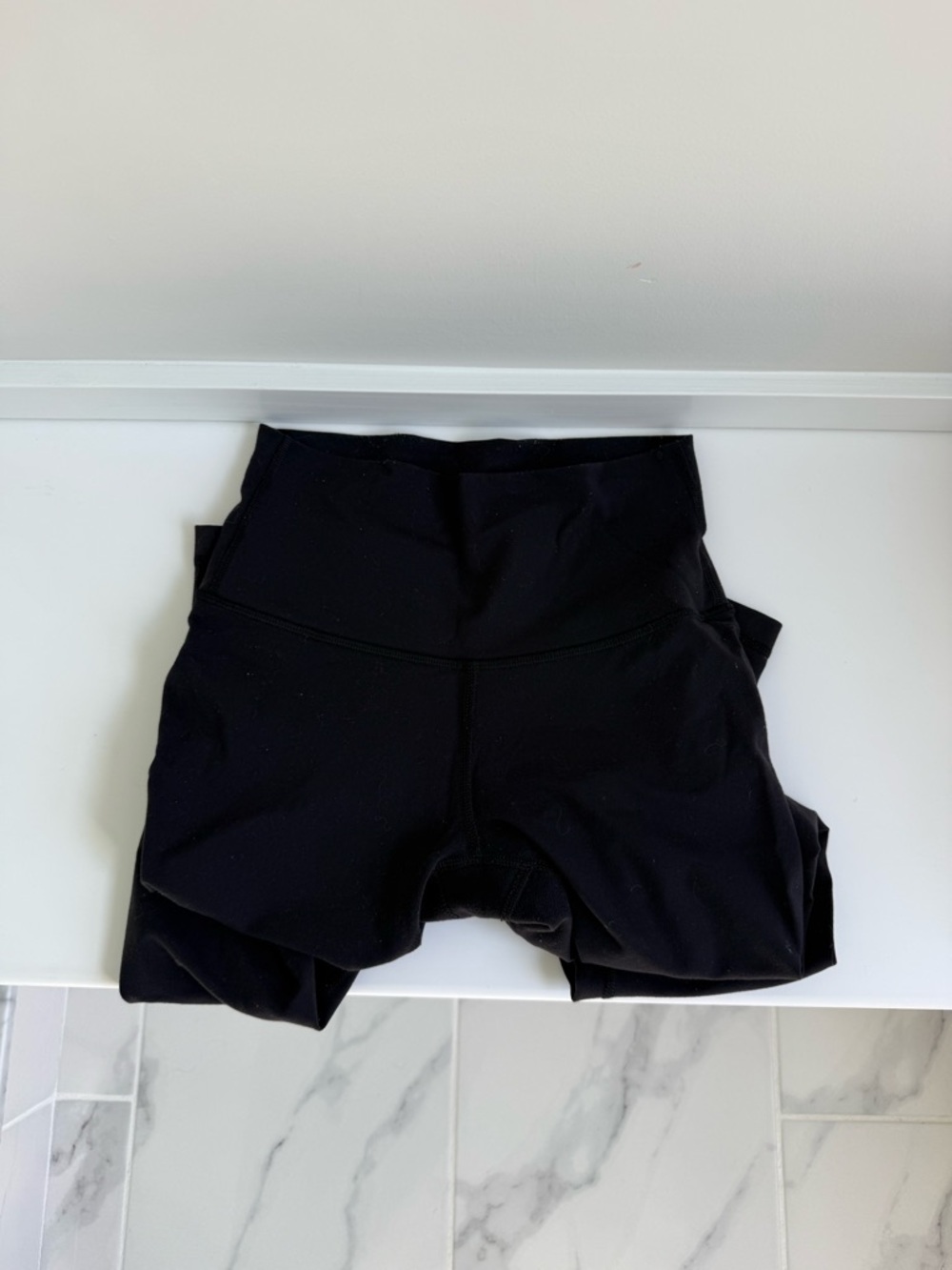 Lululemon Women’s High-Waist Black Wunder Under Leggings Sz 4